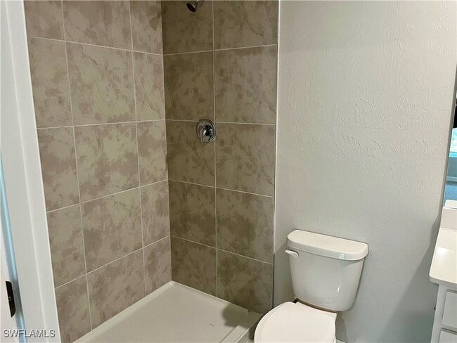 Photo - 3020 N Lakewood Rd