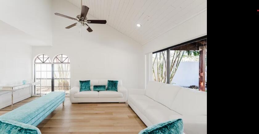 Photo - 665 Jeffery St