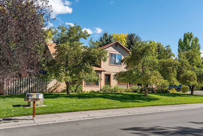 Photo - 47 Coyote Cir