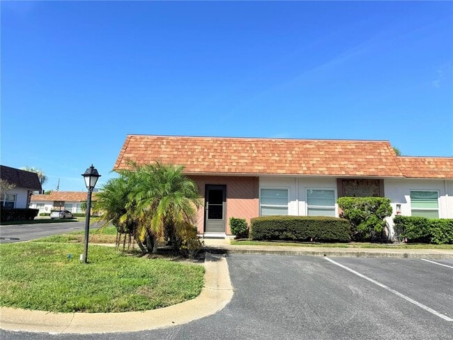 Building Photo - 6125 Chesham Dr Unit 8 Rental