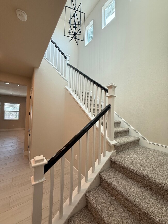 Photo - 362 Tigris St