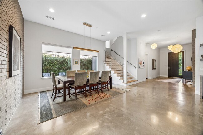 Photo - 4532 Sunburst St