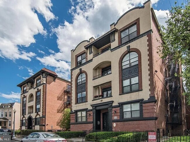 Building Photo - 1438 Meridian Pl NW