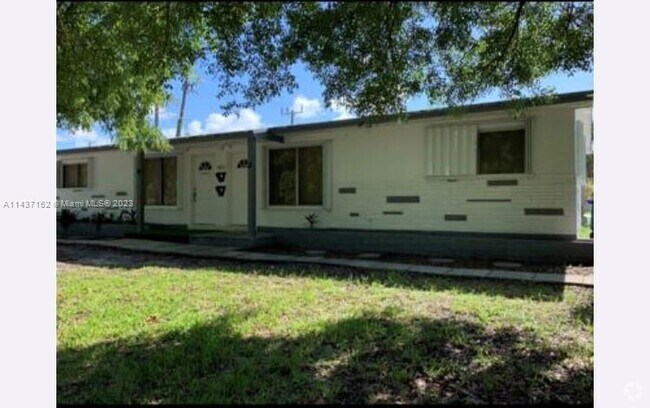 Building Photo - 401 SW 8th St Rental