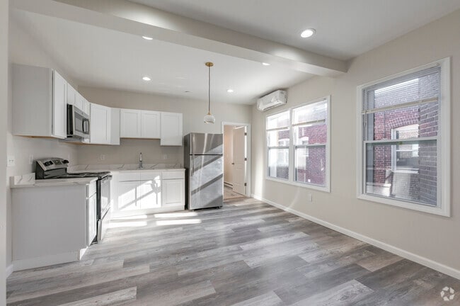 Interior Photo - 23-39 Main St