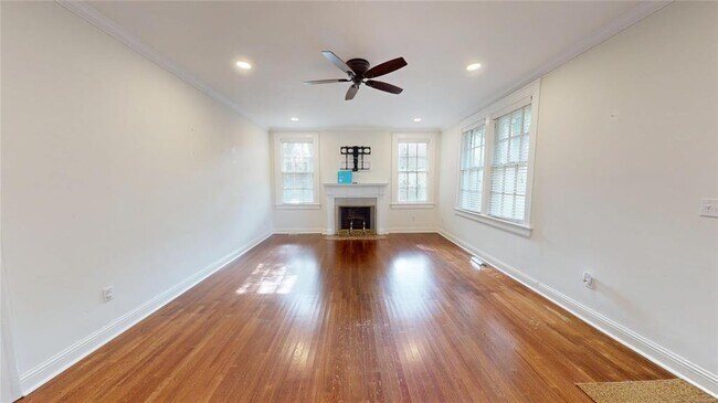 Photo - 345 Cloverdale Rd