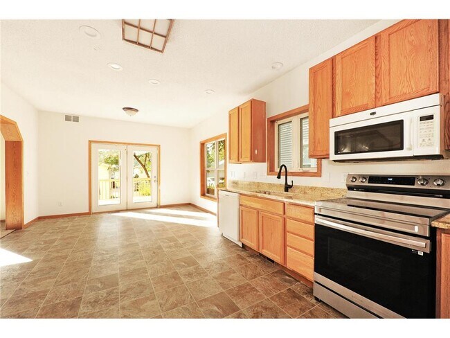 Photo - 1065 23rd Ave SE