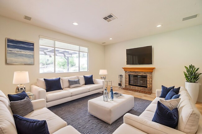 Photo - 25755 Hood Way