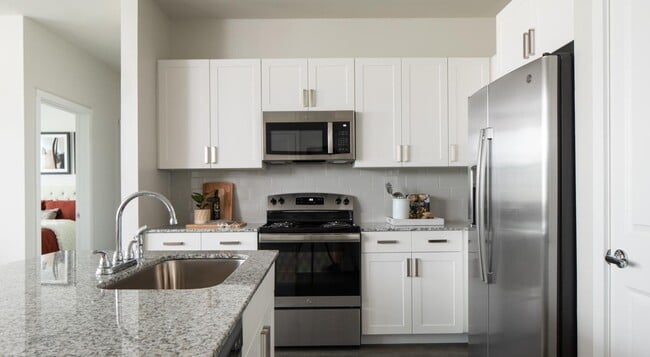 Building Photo - 12111 S Main St Unit 11203 Rental