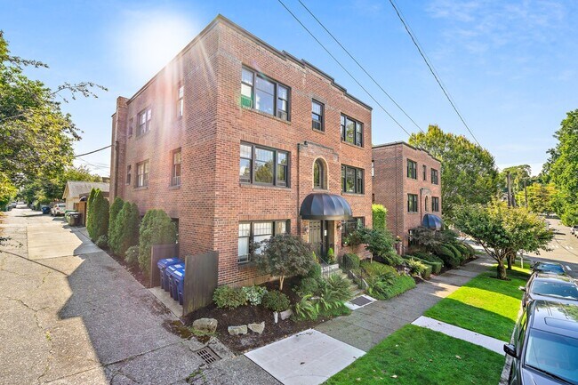 East Highland Apartments - East Highland Apartments