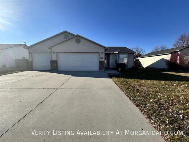 Three car garage, Fully fenced, Large back... - Three car garage, Fully fenced, Large back... Casa