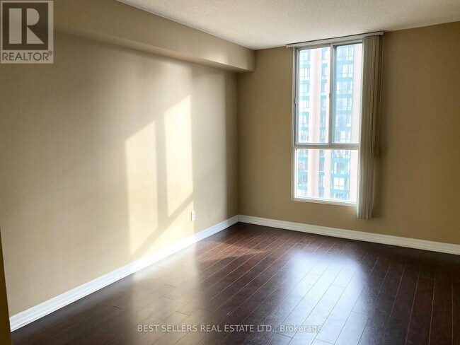 Photo - 115 Hillcrest Ave Unit 1505