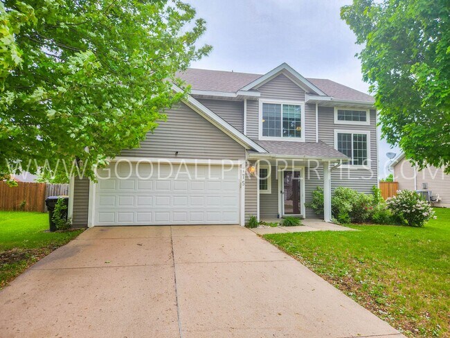 Updated 3 Bedroom Home in Waukee - Updated 3 Bedroom Home in Waukee