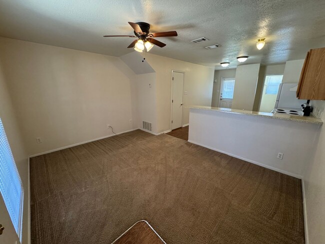 Photo - 1100 Leslie Cir Unit Apt C