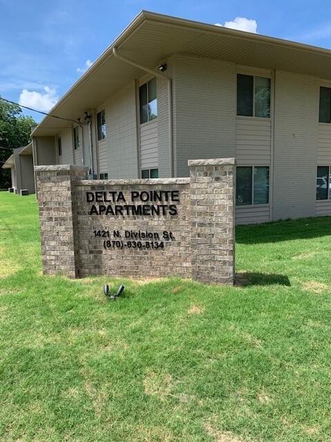 Delta Pointe Apartments - Delta Pointe Apartments