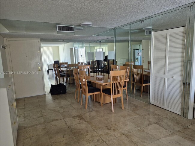 Photo - 290 174th St Unit 903
