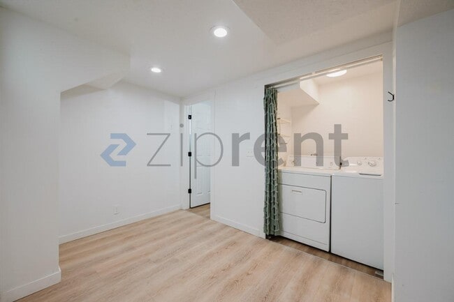 Photo - Unit B