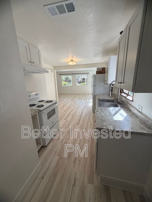 Photo - 8830 East Rd