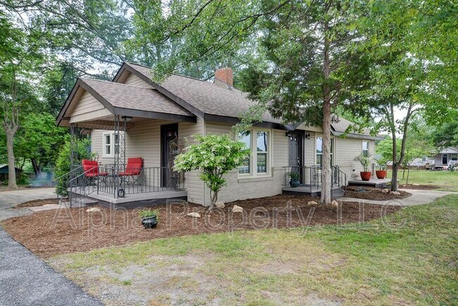 Photo - 1813 Old Easley Bridge Rd