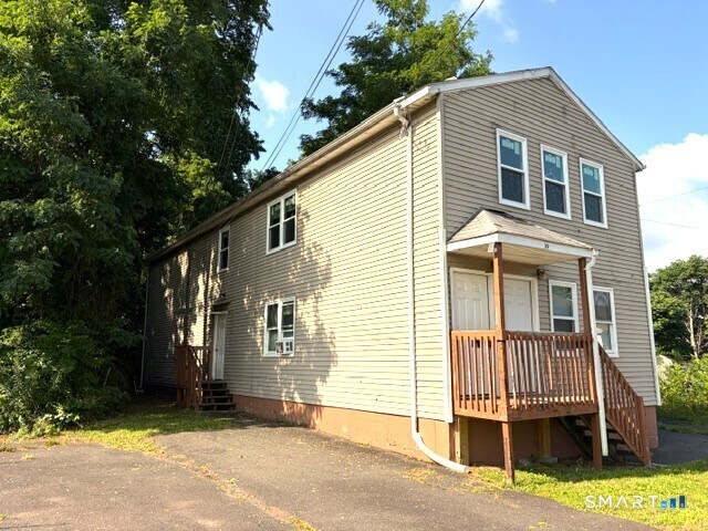 Building Photo - 39 Village St