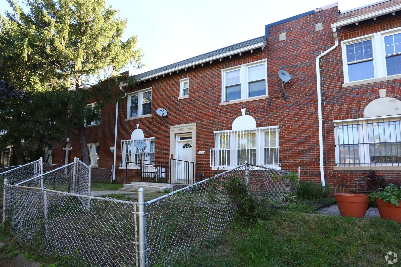 Photo - 260 16th St SE