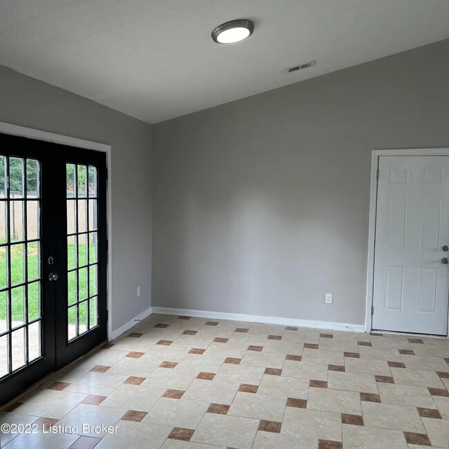 Photo - 4613 Beechbrook Rd