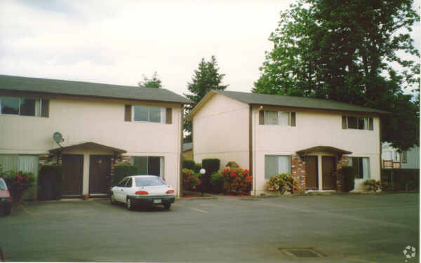 Maple Grove Court - Maple Grove Court Apartments