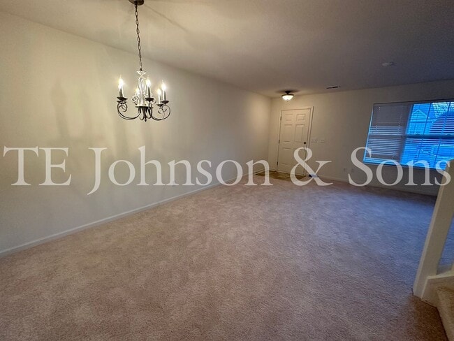 Photo - 2544 Halle Ann Cir
