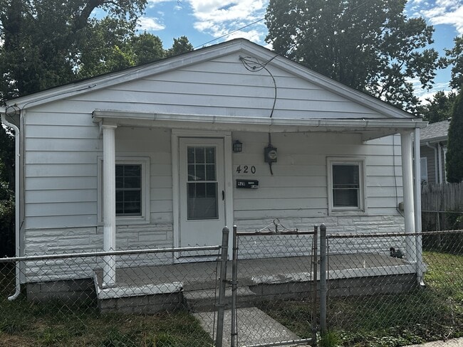 Building Photo - 420 Elm St Rental