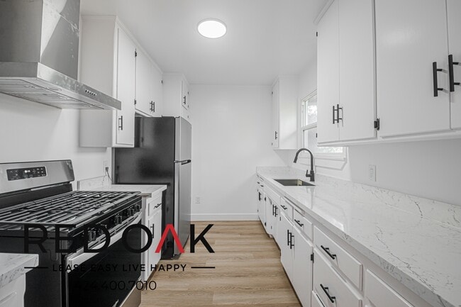 Photo - 2247 Merton Ave Unit 6