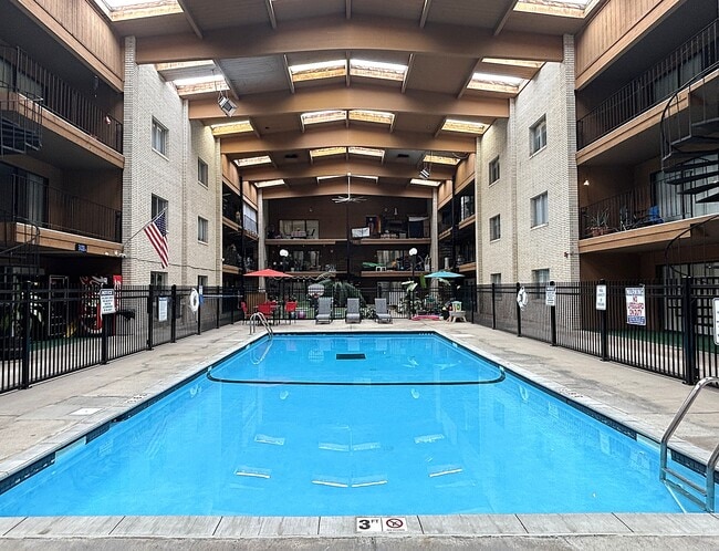Photo - Tropicana Apartments