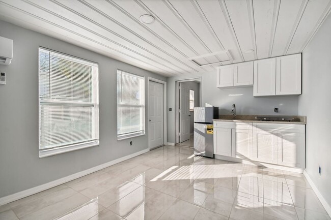 Photo - 39041 Manor Dr Unit B