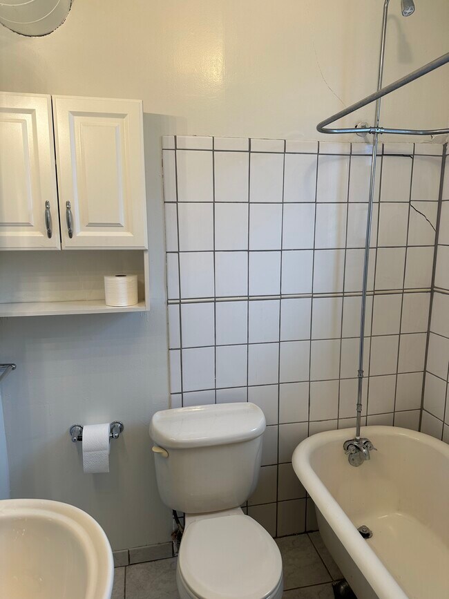 Photo - 6515 Bartmer Ave Unit 1