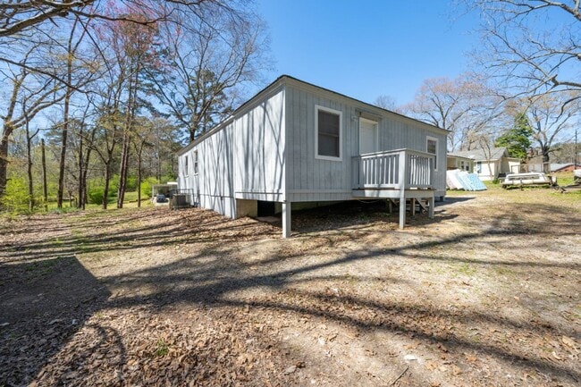 Photo - Move-In Ready Modern Makeover! Spacious 4-...