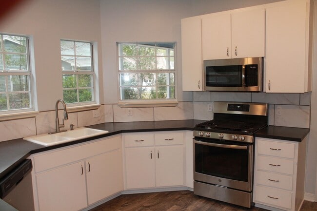 Photo - 1737 Bolton Village Ln