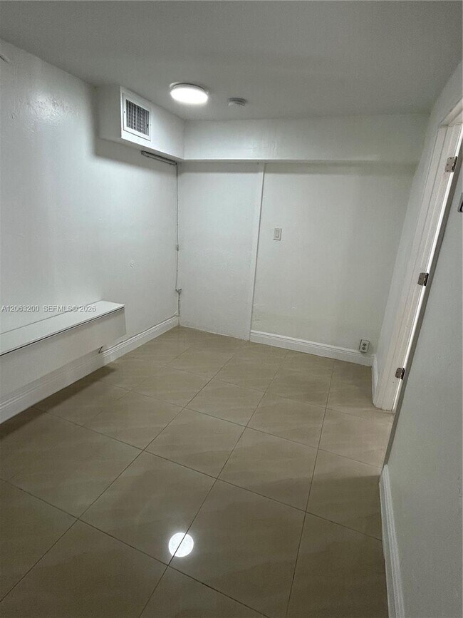 Photo - 3760 NW 197th St Unidad 2