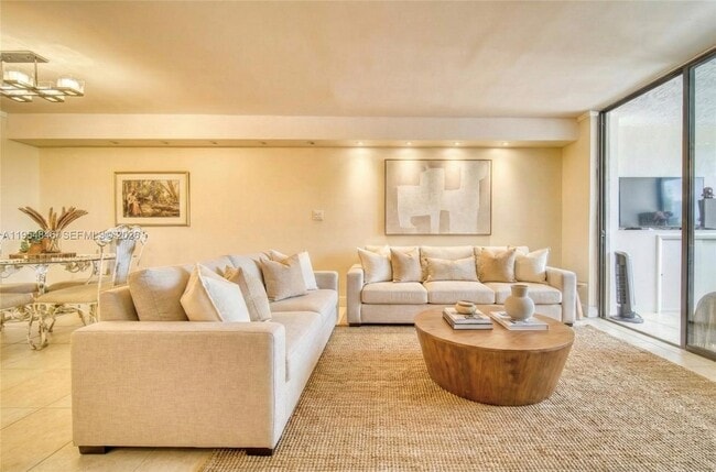 Building Photo - 6937 Bay Dr Unit 402