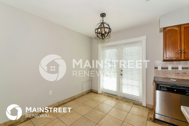 Photo - 2459 Stratford Dr