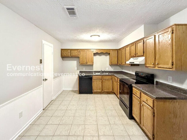 Photo - 436 Henry St