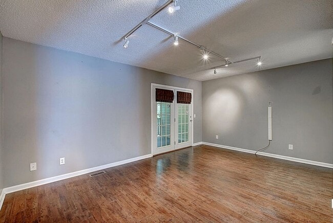 Photo - 200 Arrowhead Dr
