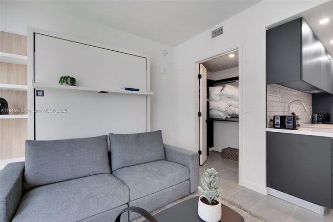 Photo - 227 NE 2nd St Unit 2810