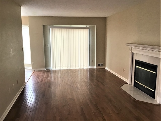 Photo - 753 Lakefield Dr