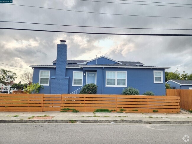 Building Photo - 2387 Humphrey Ave Rental