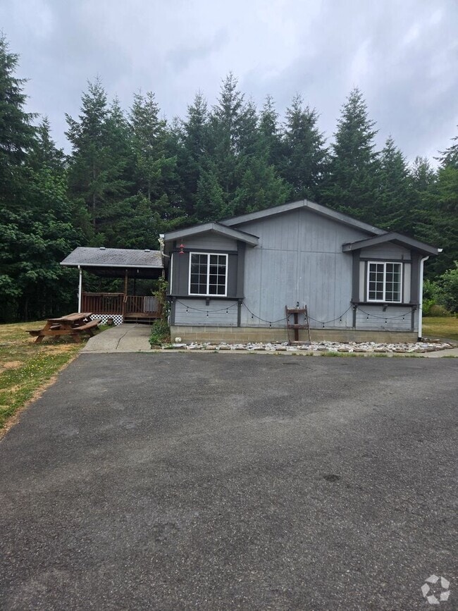 Building Photo - STATUS: AVAILABLE | R10B | $1995 + $100 ut... Rental