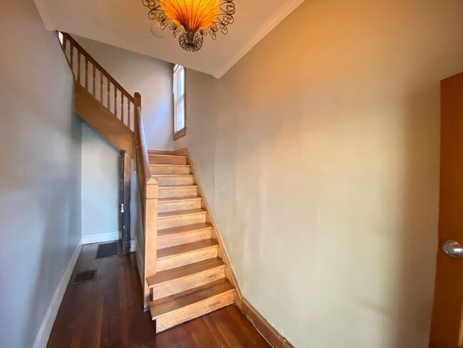 Photo - Neil Ave 686-688 MLR Unidad 686