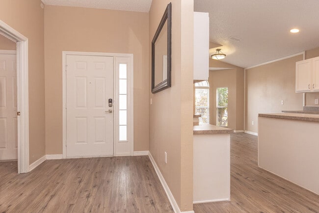 Photo - 565 Blue Water Ave