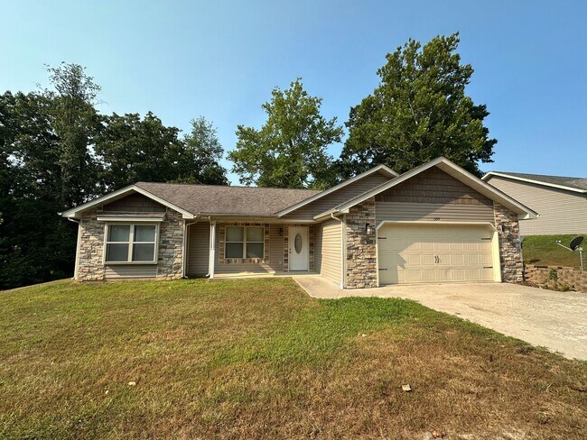 4 Bed 2 Bath FOR RENT in Waynesville - 4 Bed 2 Bath FOR RENT in Waynesville House