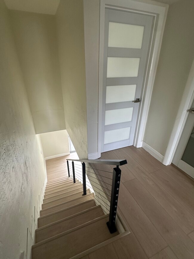 Photo - 465 Swallow Dr Unidad #11