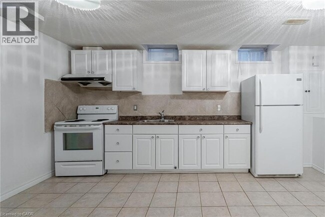 Photo - 30 Richview Dr