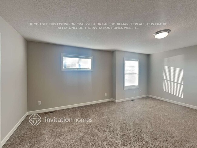 Photo - 10946 Zest St NE